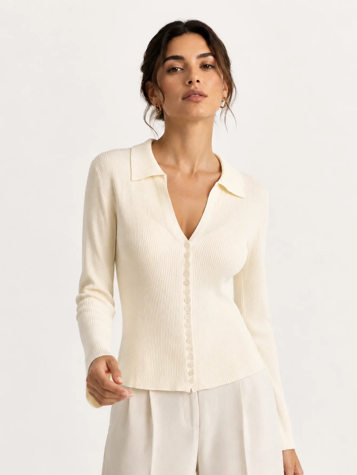 Jersey canalé beige cuello solapa, vista frontal