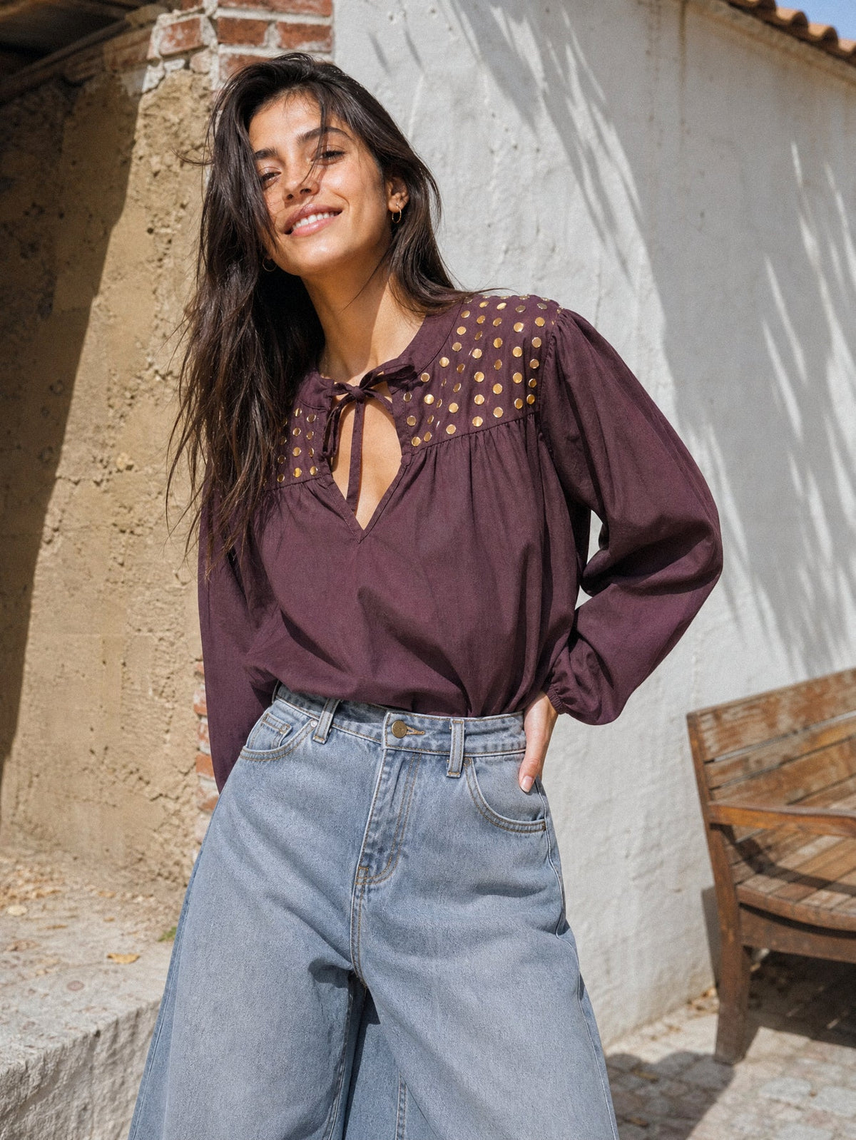 Blusa Boho de Algodón con Tachuelas Doradas